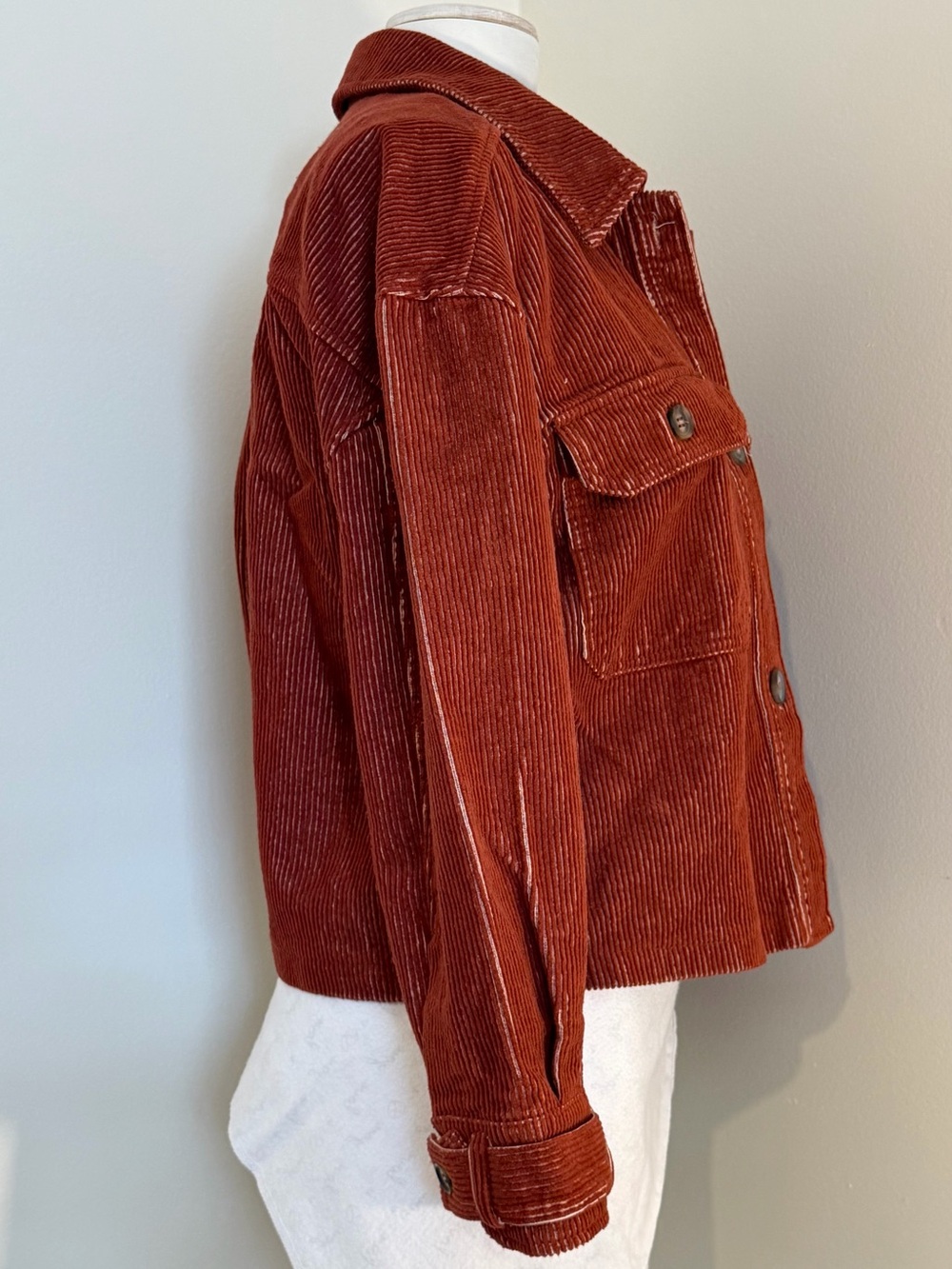 Avec Les Filles Rust Corduroy Button-Front Shacket - Picture 2 of 7